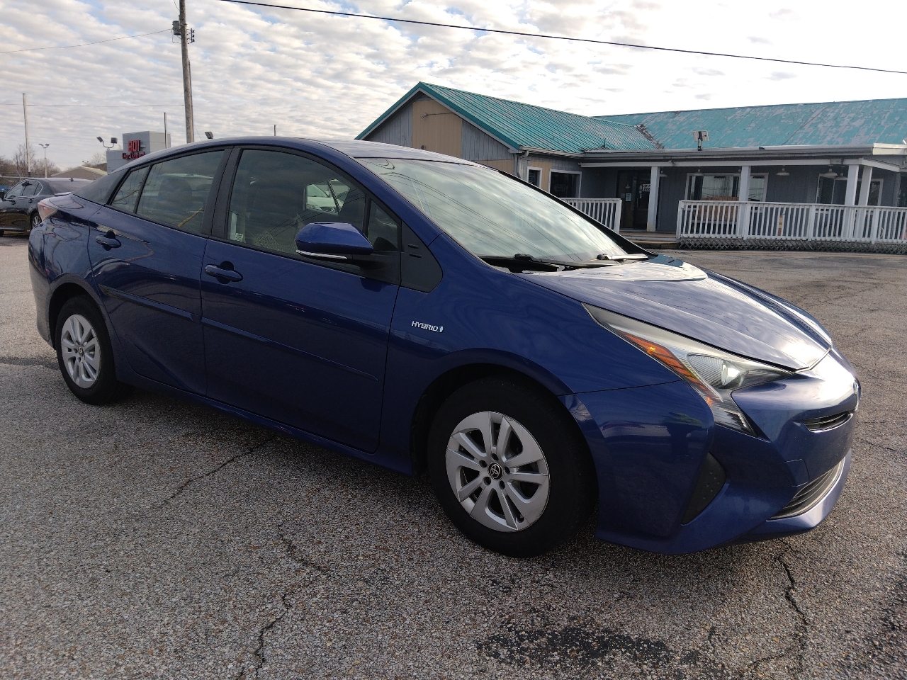 Toyota Prius Two 2016