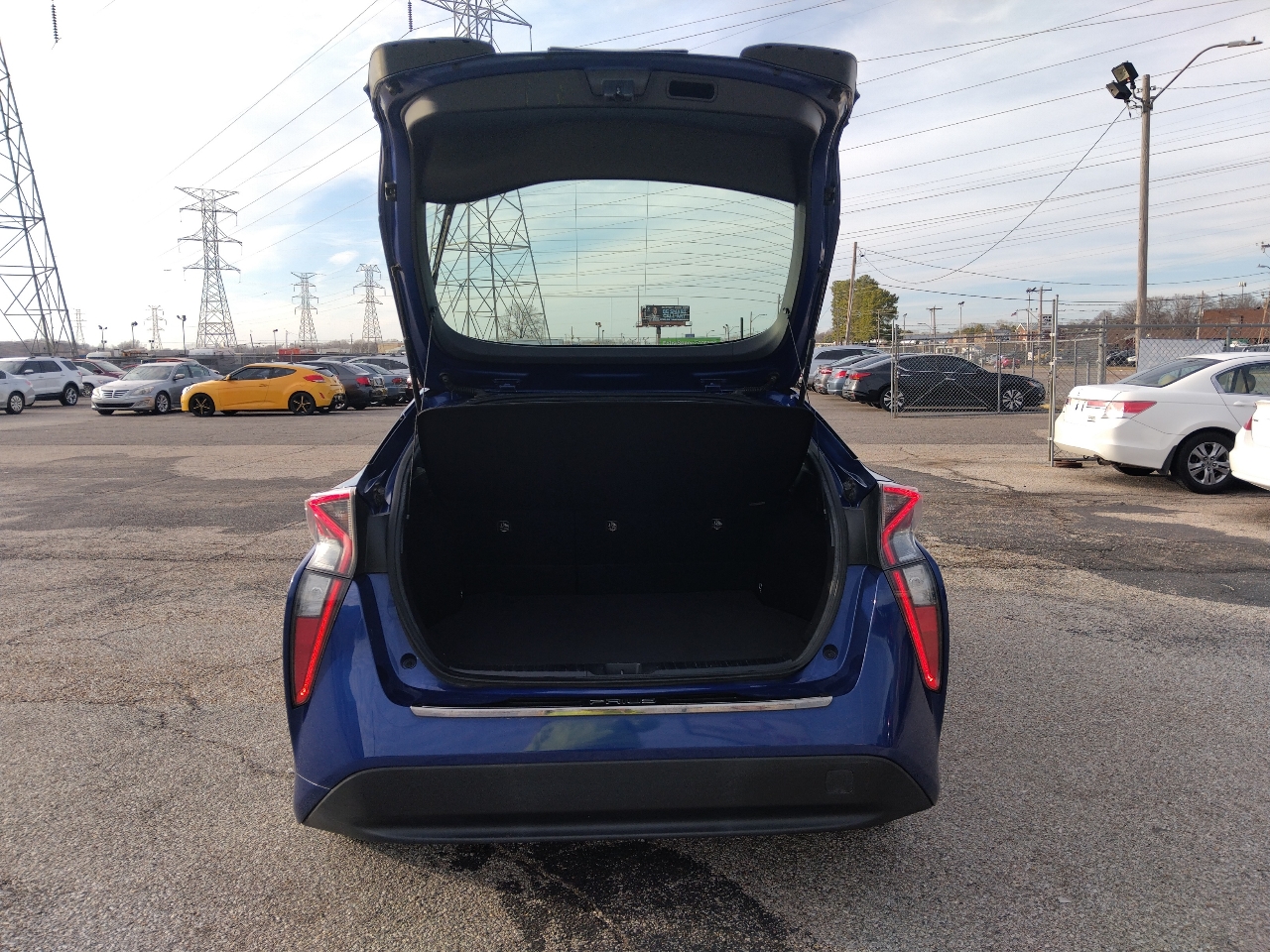 Toyota Prius Two 2016