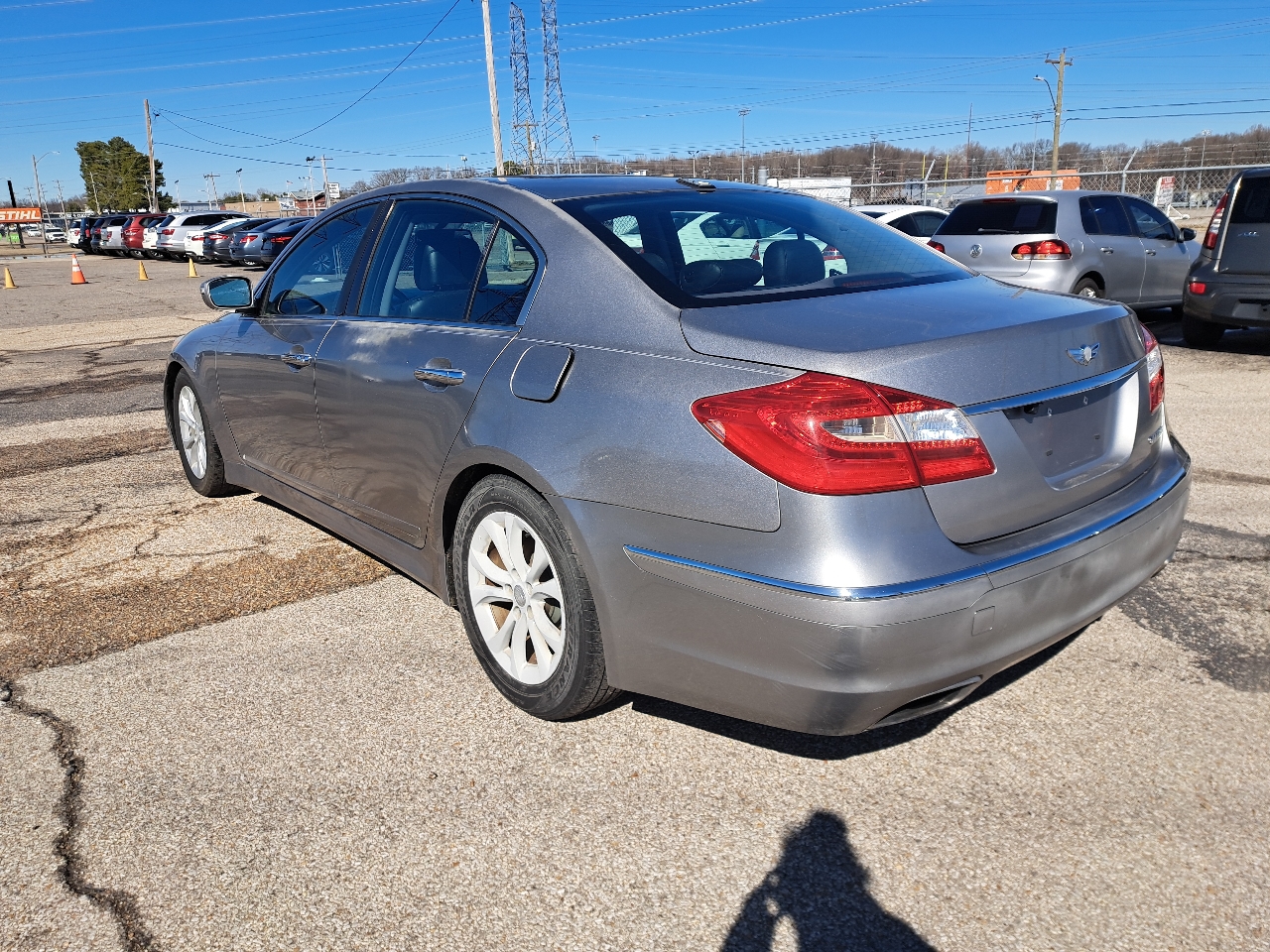 Hyundai Genesis 3.8L V6 4D Sedan 2012