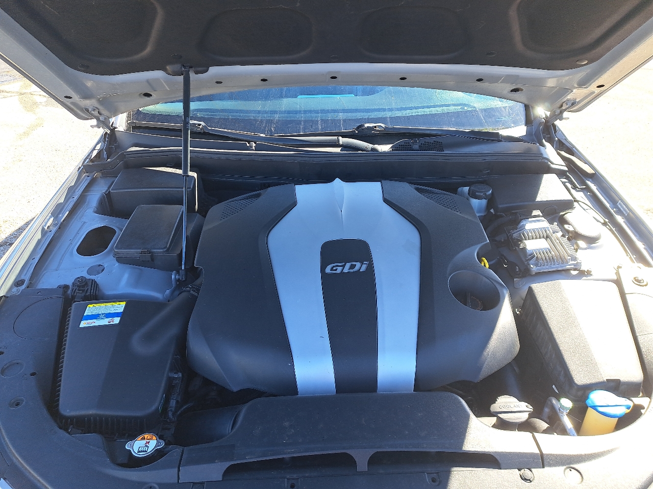 Hyundai Genesis 3.8L V6 4D Sedan 2012