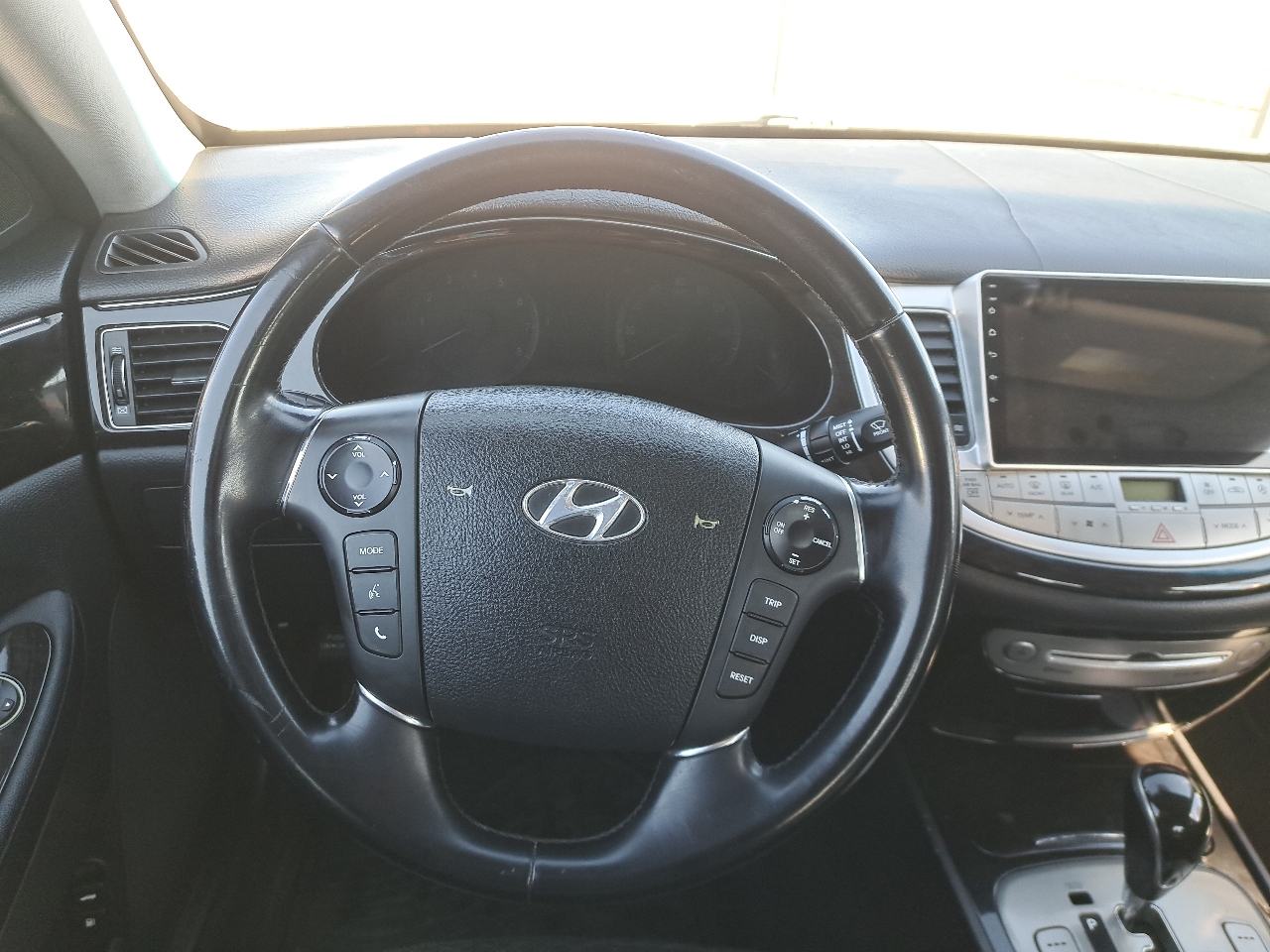 Hyundai Genesis 3.8L V6 4D Sedan 2012