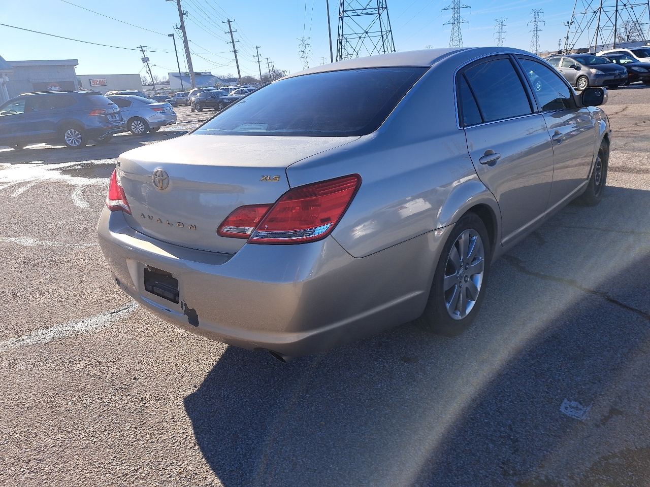 Toyota Avalon XL 2005
