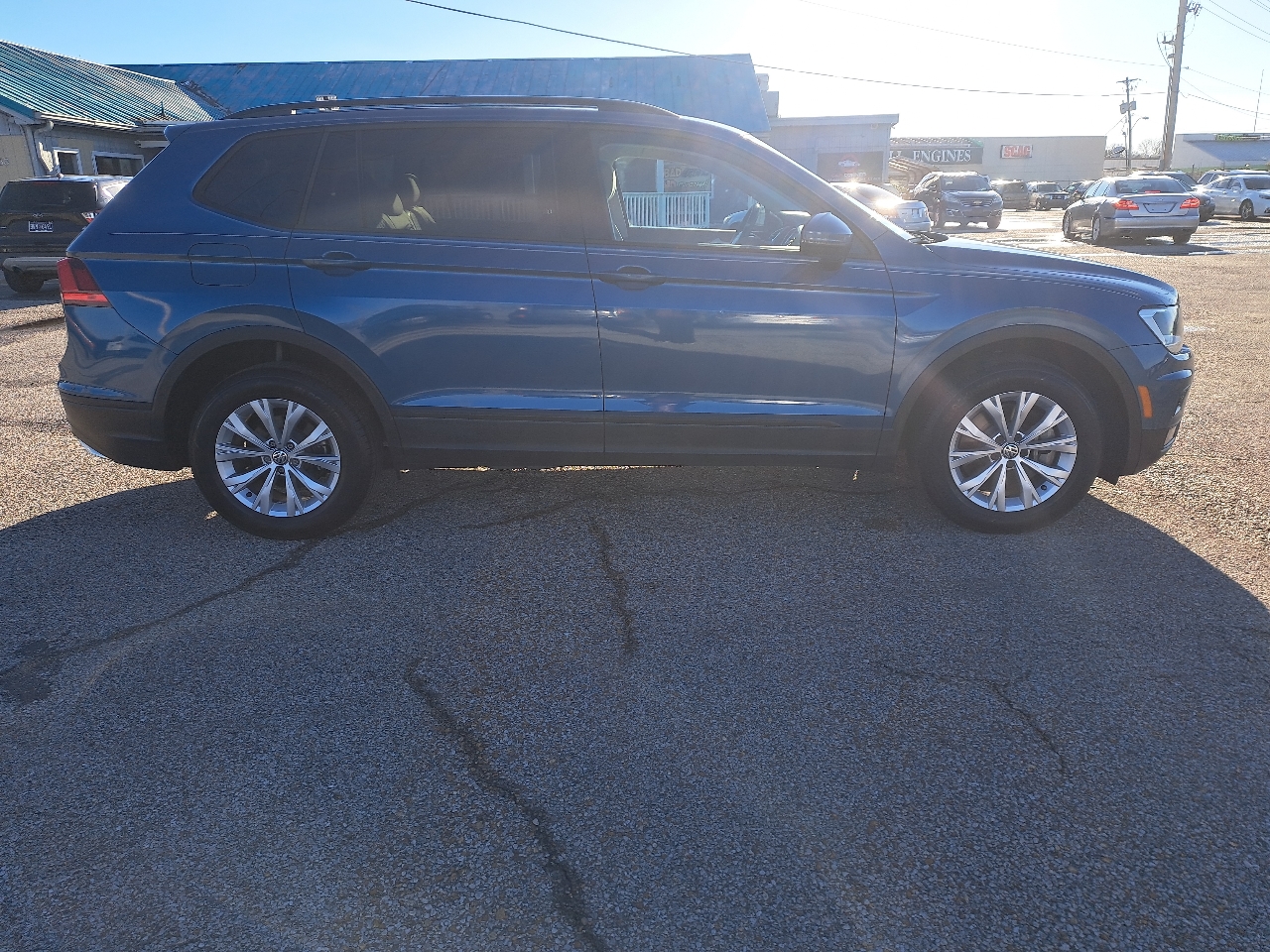 Volkswagen Tiguan S 2018