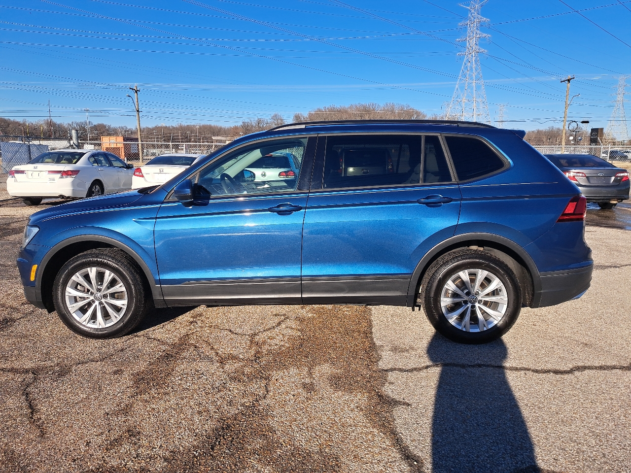 Volkswagen Tiguan S 2018