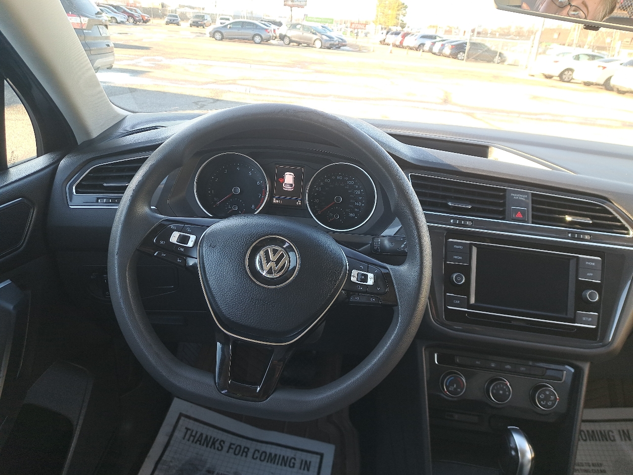 Volkswagen Tiguan S 2018