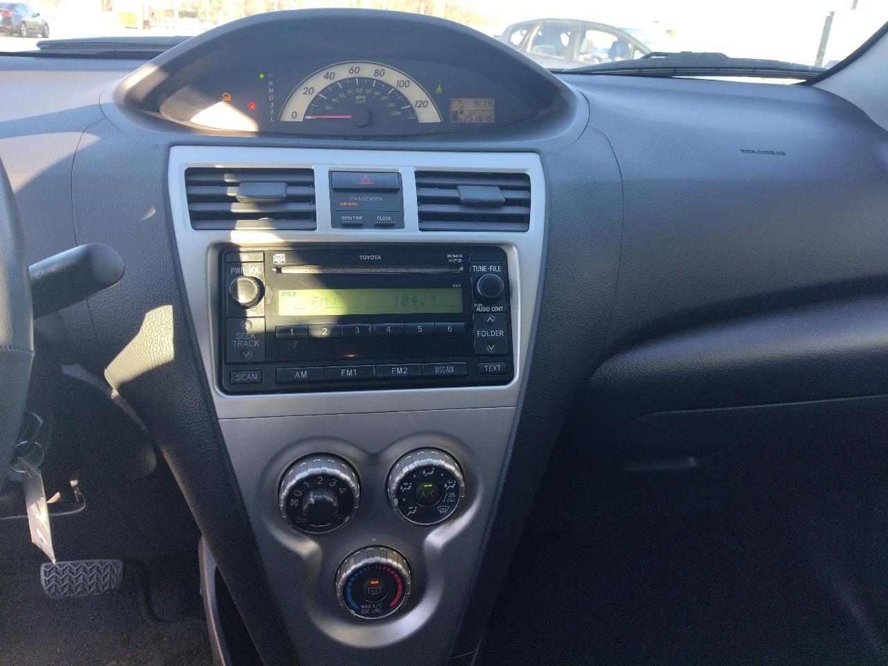 Toyota Yaris Sedan 2008