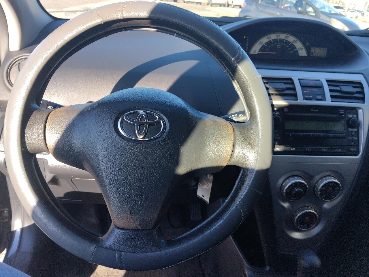 Toyota Yaris Sedan 2008