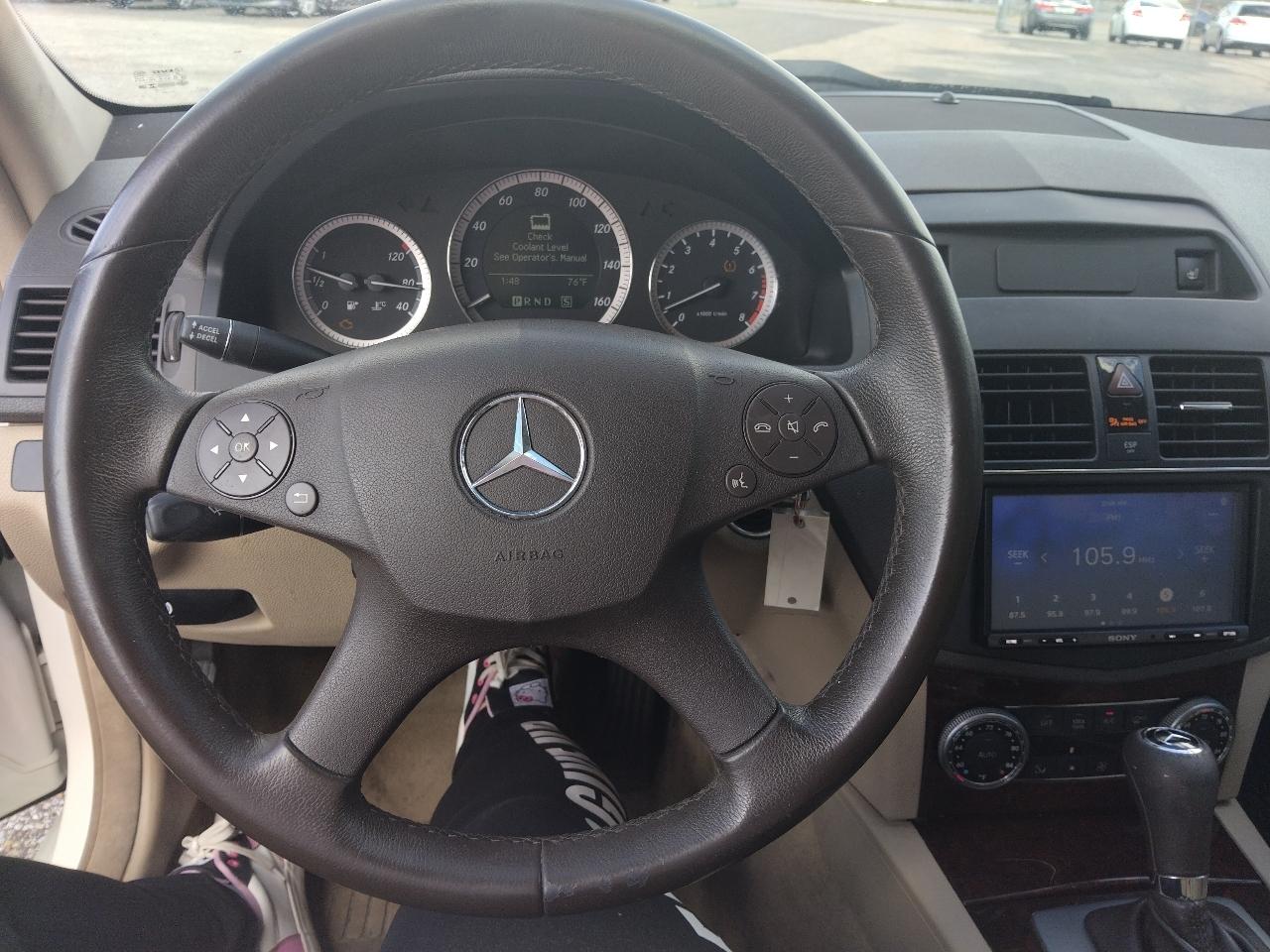 Mercedes-Benz C-Class C300 4MATIC Luxury Sedan 2009