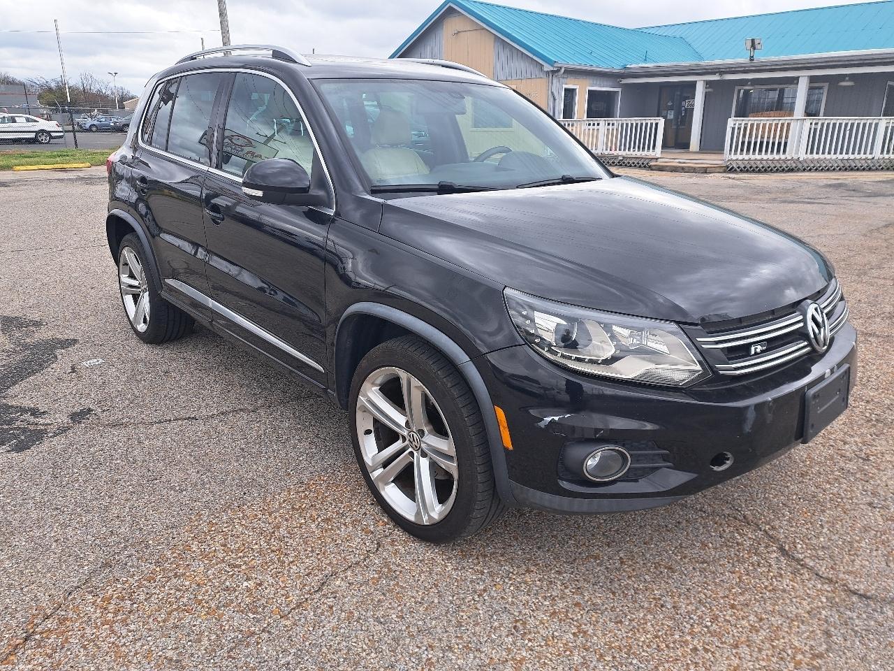 Volkswagen Tiguan S 2015