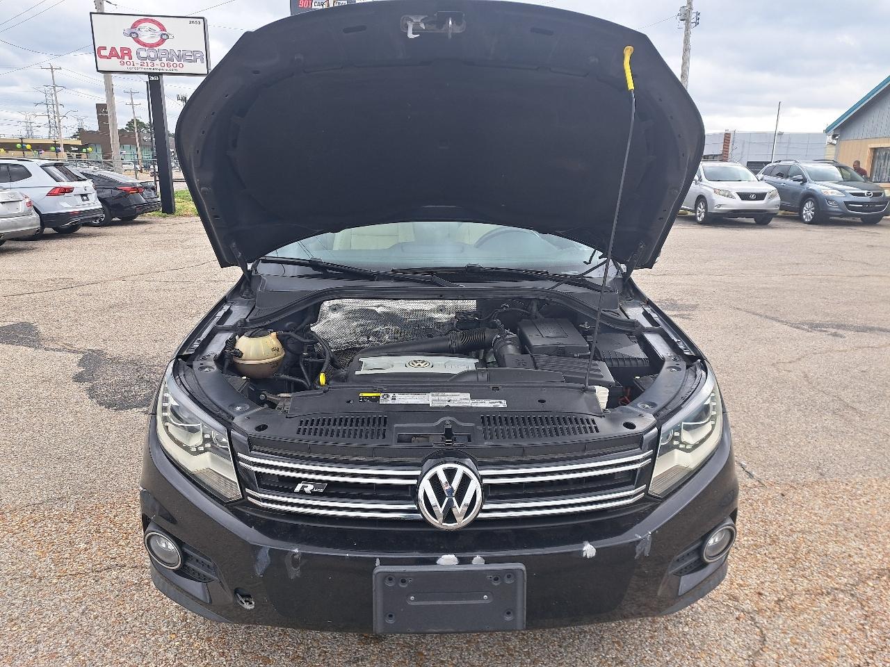 Volkswagen Tiguan S 2015