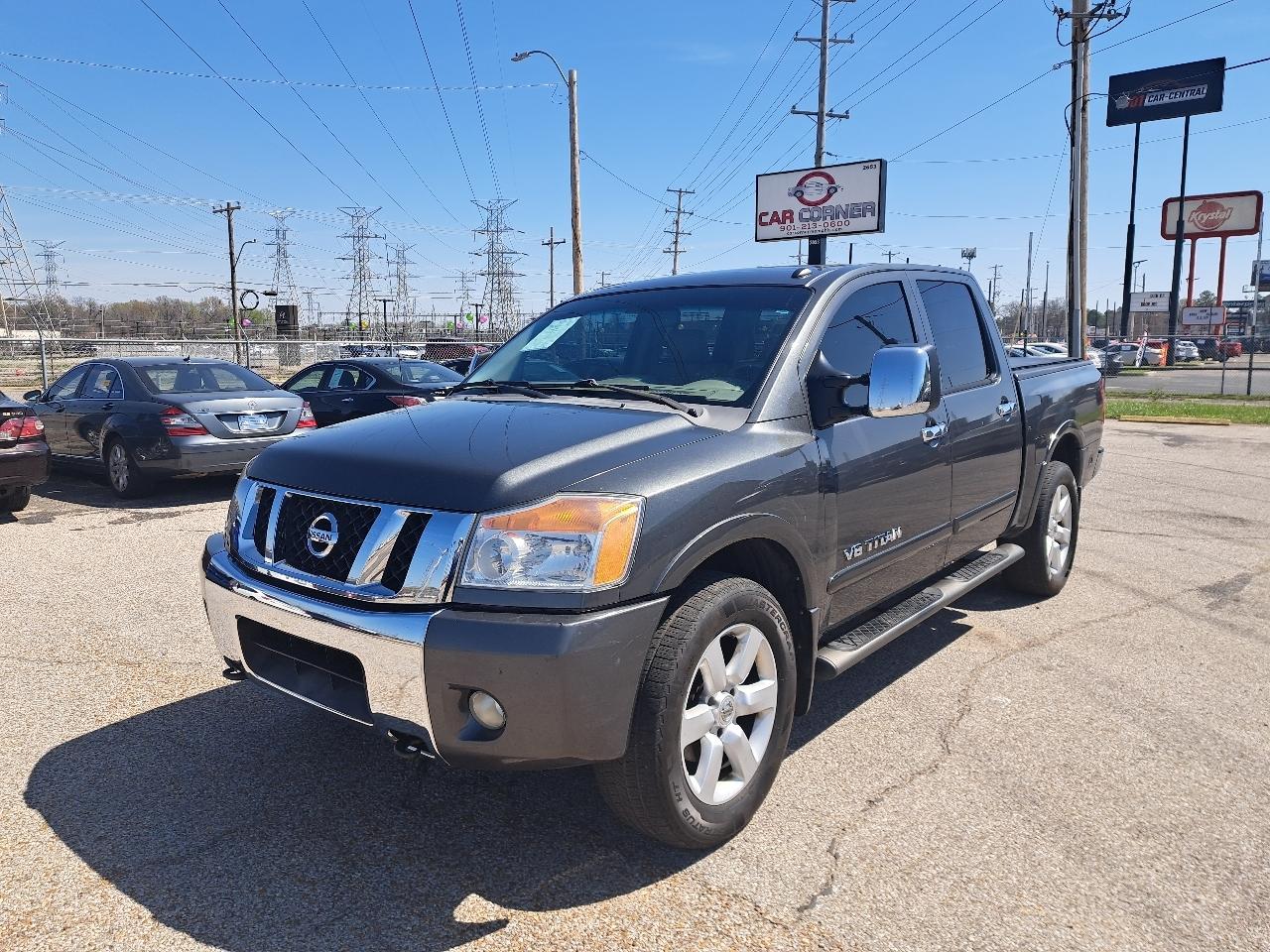 Nissan Titan XE Crew Cab 4WD SWB 2009