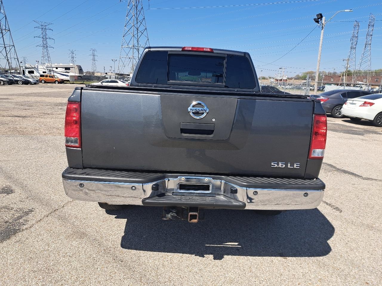 Nissan Titan XE Crew Cab 4WD SWB 2009