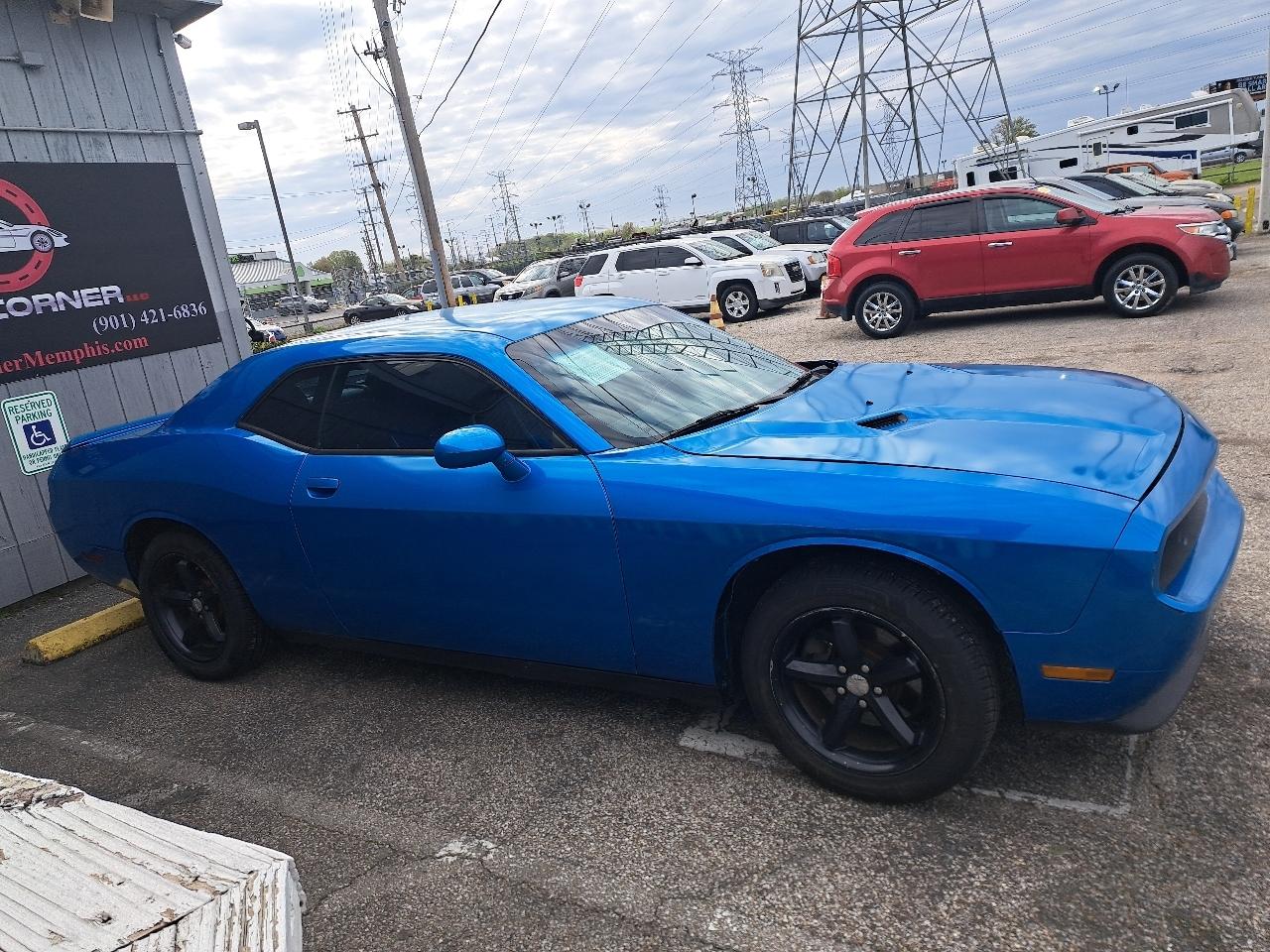 Dodge Challenger SE 2011