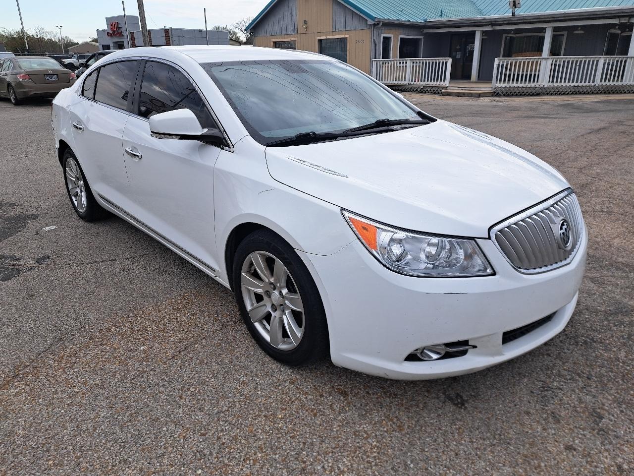 Buick LaCrosse 4dr Sdn CXL 2011