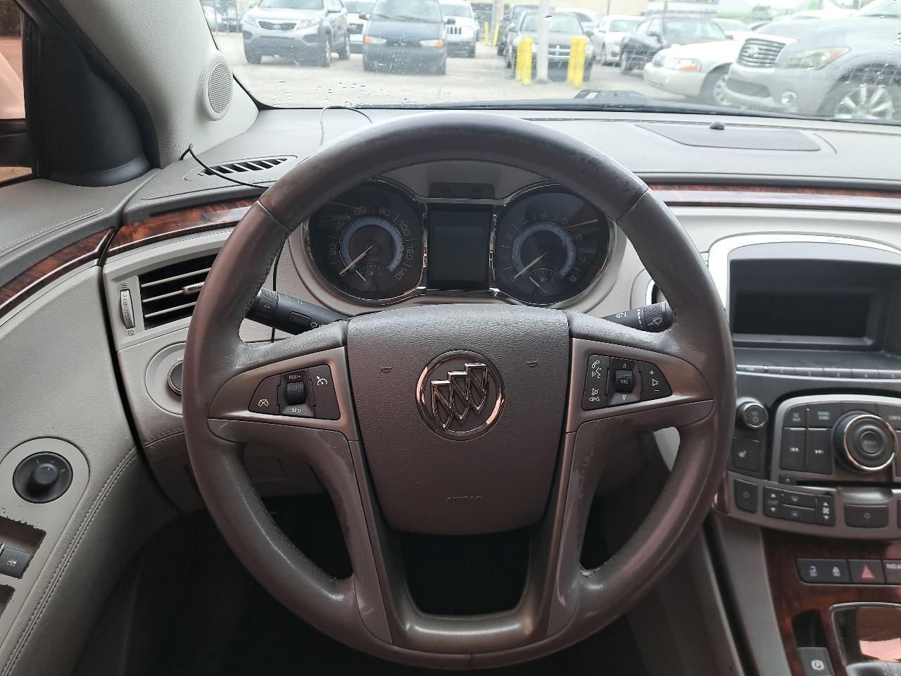 Buick LaCrosse 4dr Sdn CXL 2011