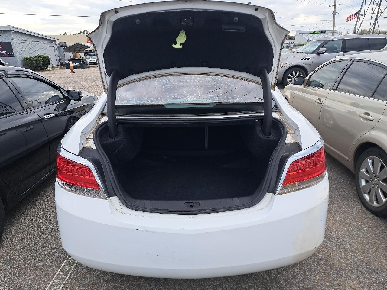 Buick LaCrosse 4dr Sdn CXL 2011