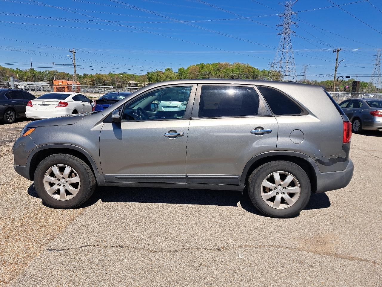 Kia Sorento Base 4D SUV FWD 2011