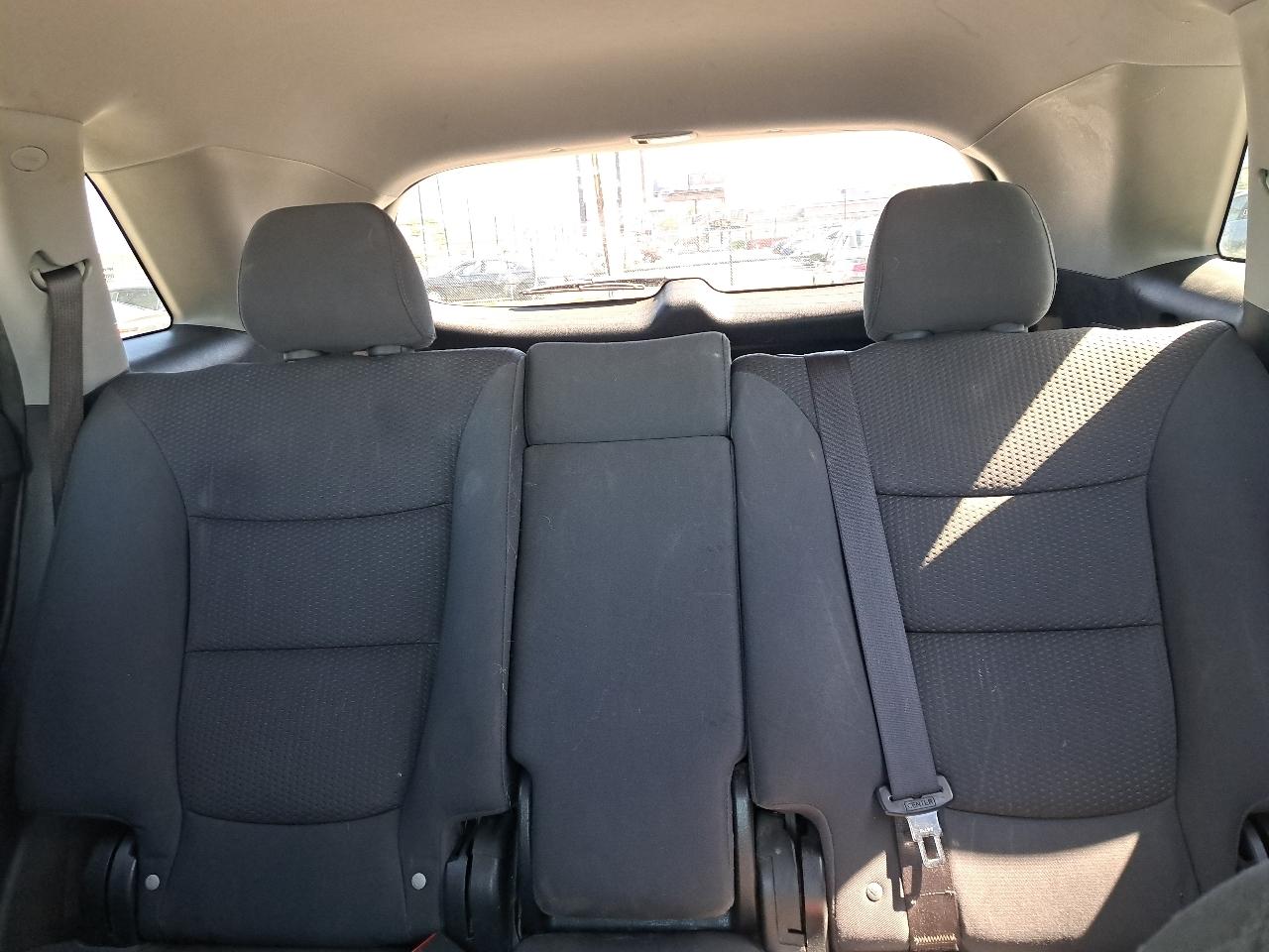 Kia Sorento Base 4D SUV FWD 2011