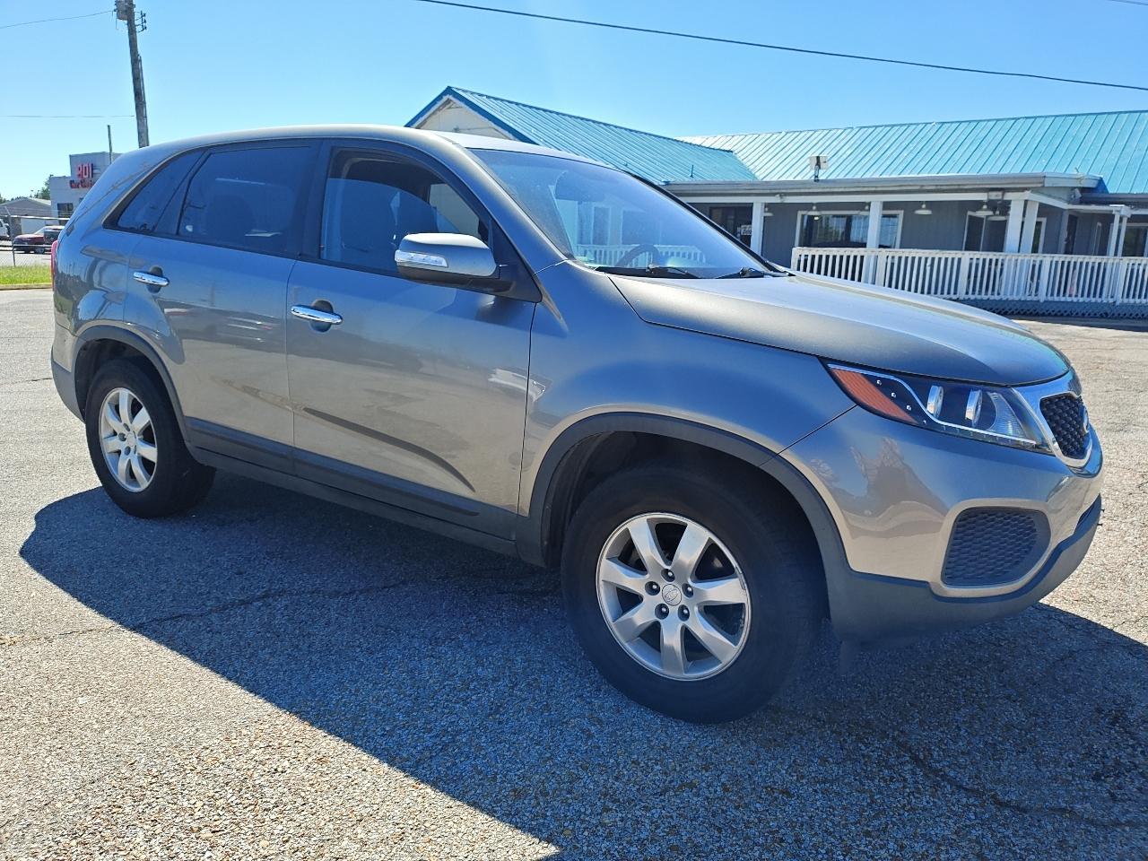 Kia Sorento Base 4D SUV FWD 2011