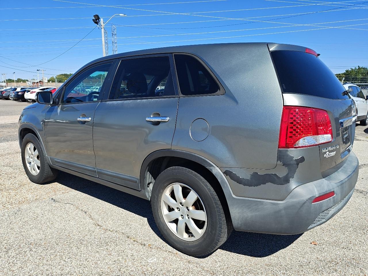 Kia Sorento Base 4D SUV FWD 2011