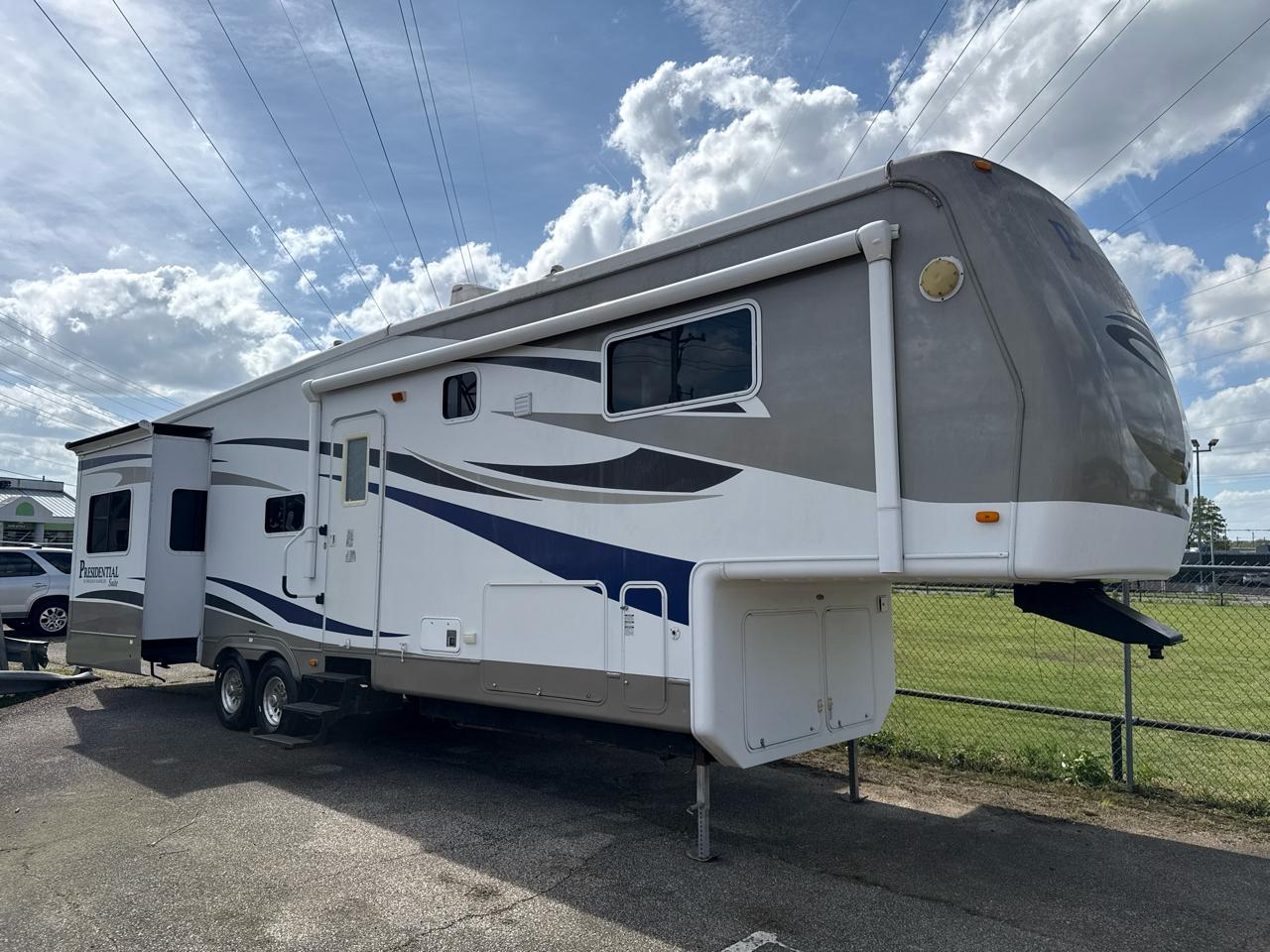 Holiday Rambler Presidential Suite  2009