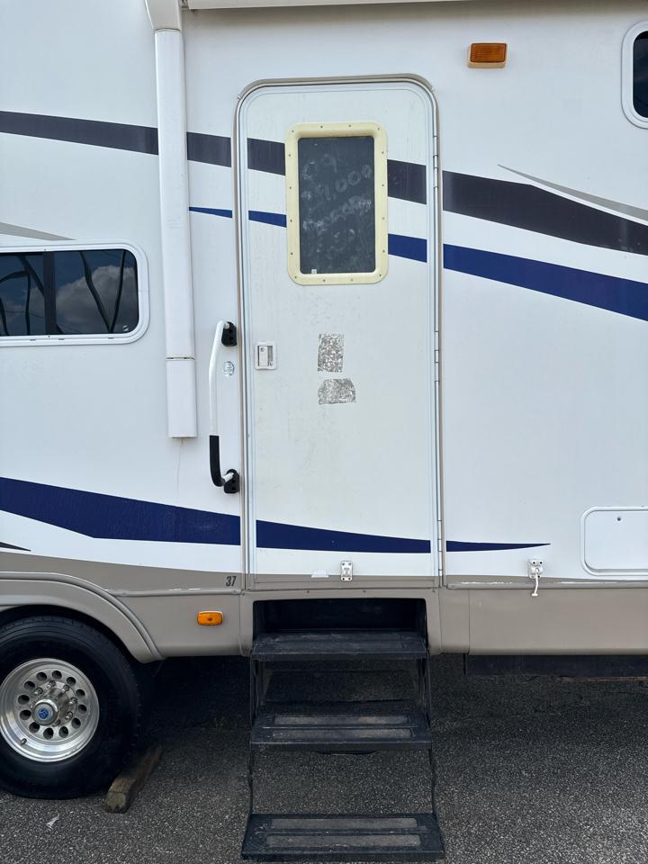 Holiday Rambler Presidential Suite  2009