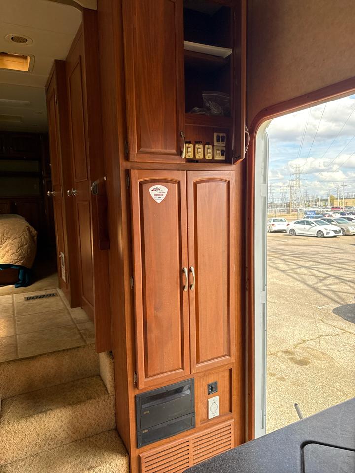 Holiday Rambler Presidential Suite  2009