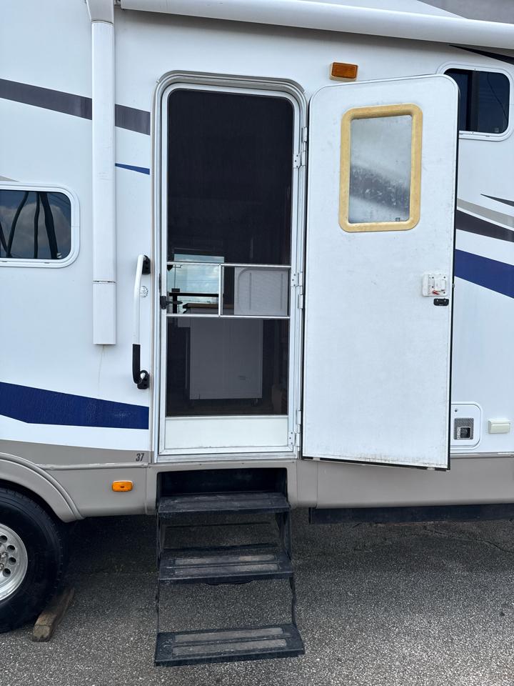 Holiday Rambler Presidential Suite  2009