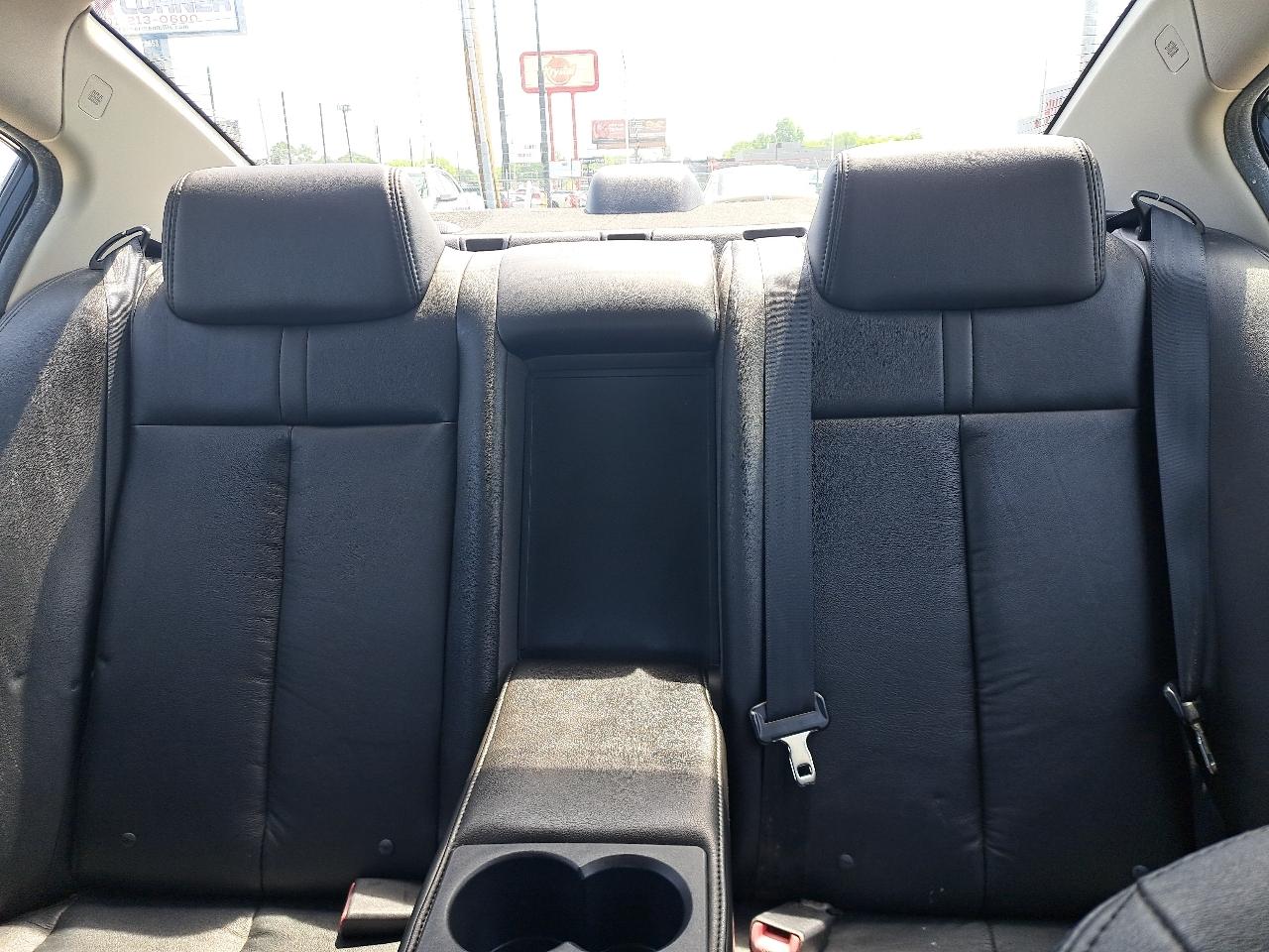 Nissan Altima Base 4D Sedan 2010