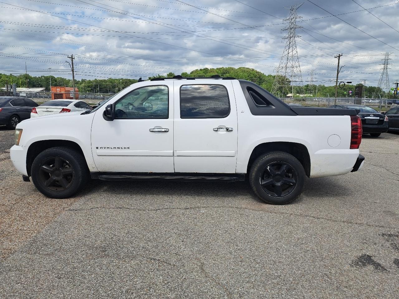 Chevrolet Avalanche 1500 4D SUV 4WD 2007