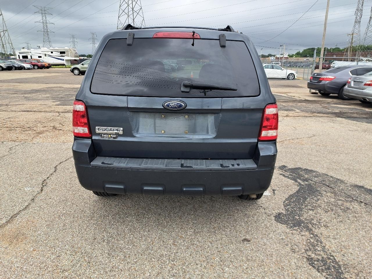 Ford Escape FWD 4dr XLT 2009