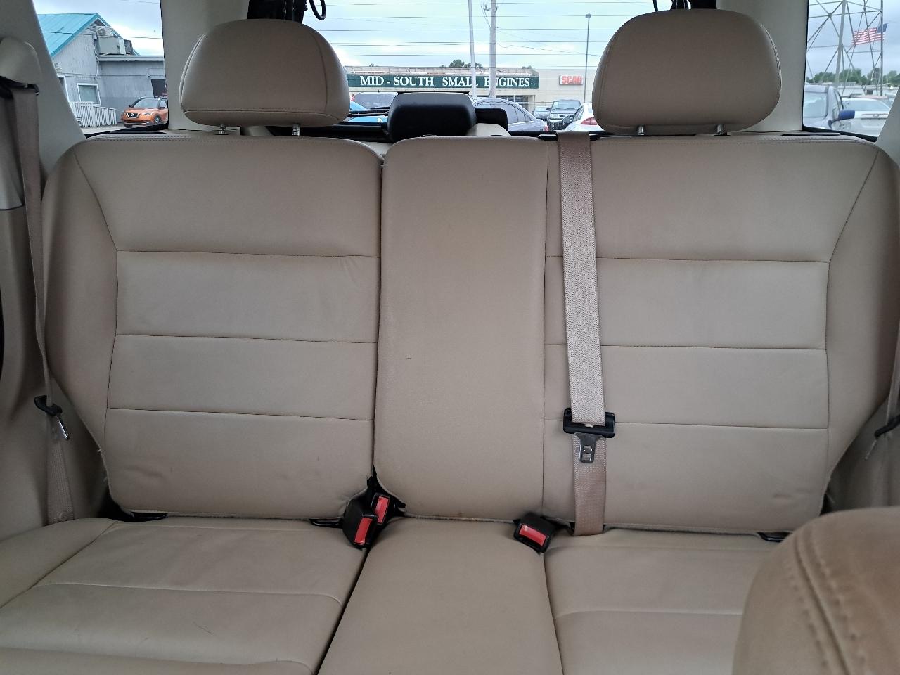 Ford Escape FWD 4dr XLT 2009