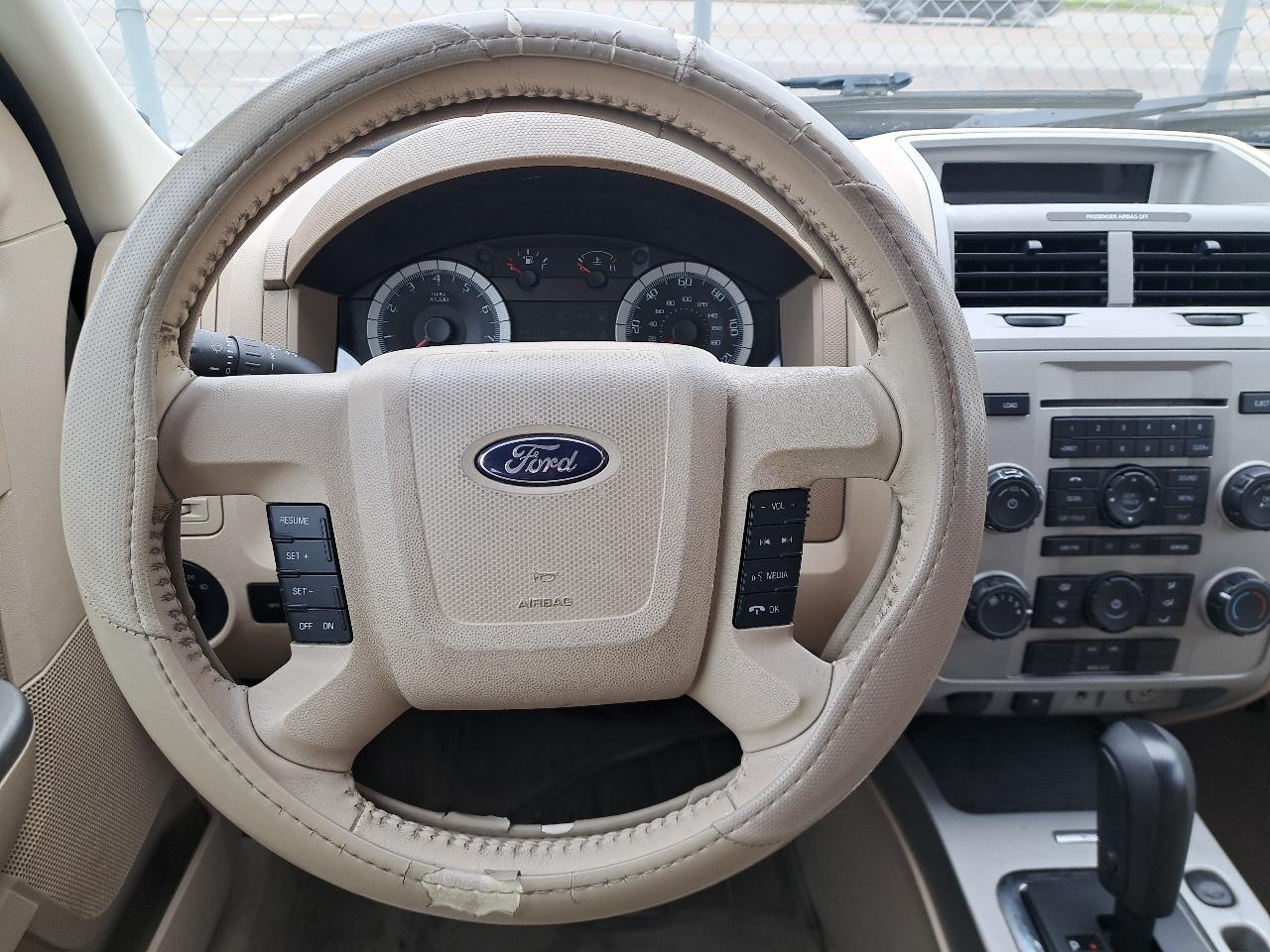 Ford Escape FWD 4dr XLT 2009