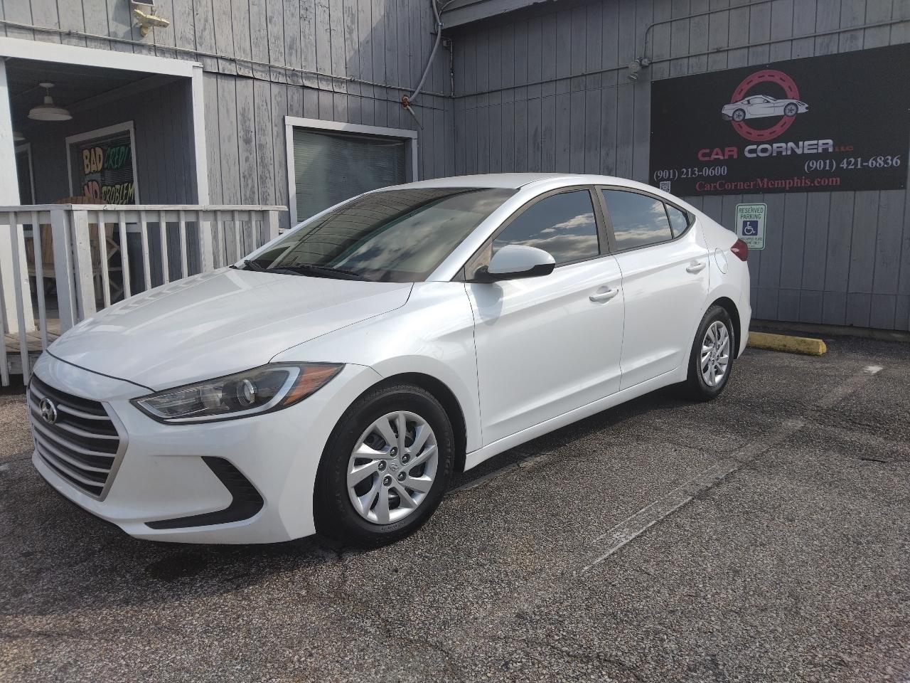 Hyundai Elantra SE 6AT 2018