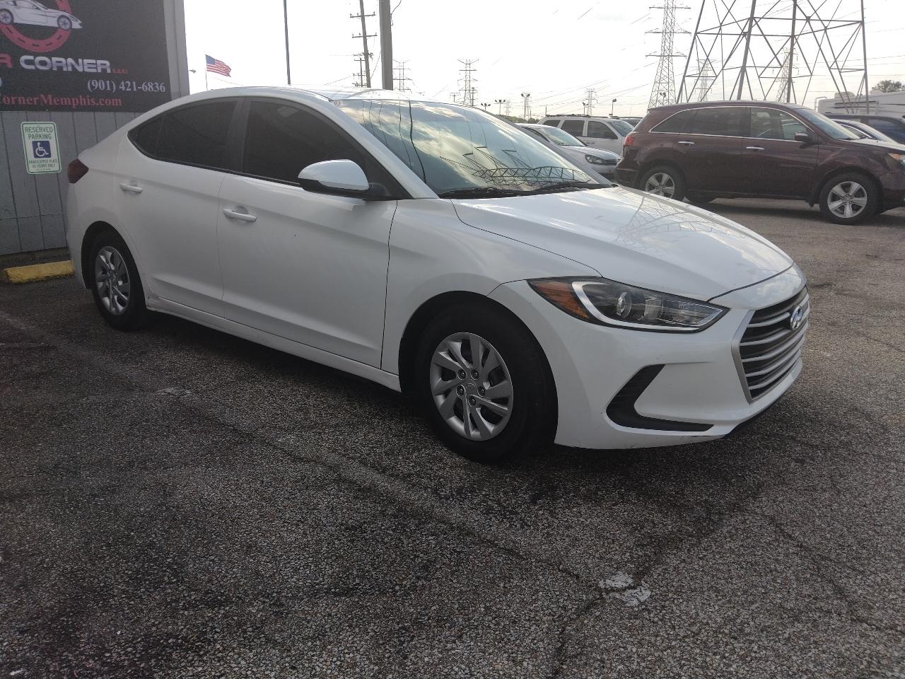 Hyundai Elantra SE 6AT 2018
