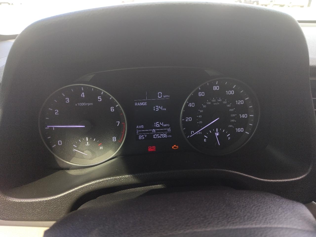 Hyundai Elantra SE 6AT 2018