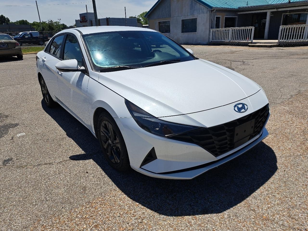 Hyundai Elantra SEL 2021