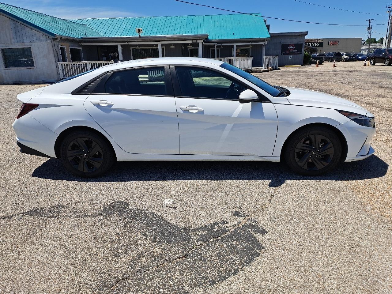 Hyundai Elantra SEL 2021