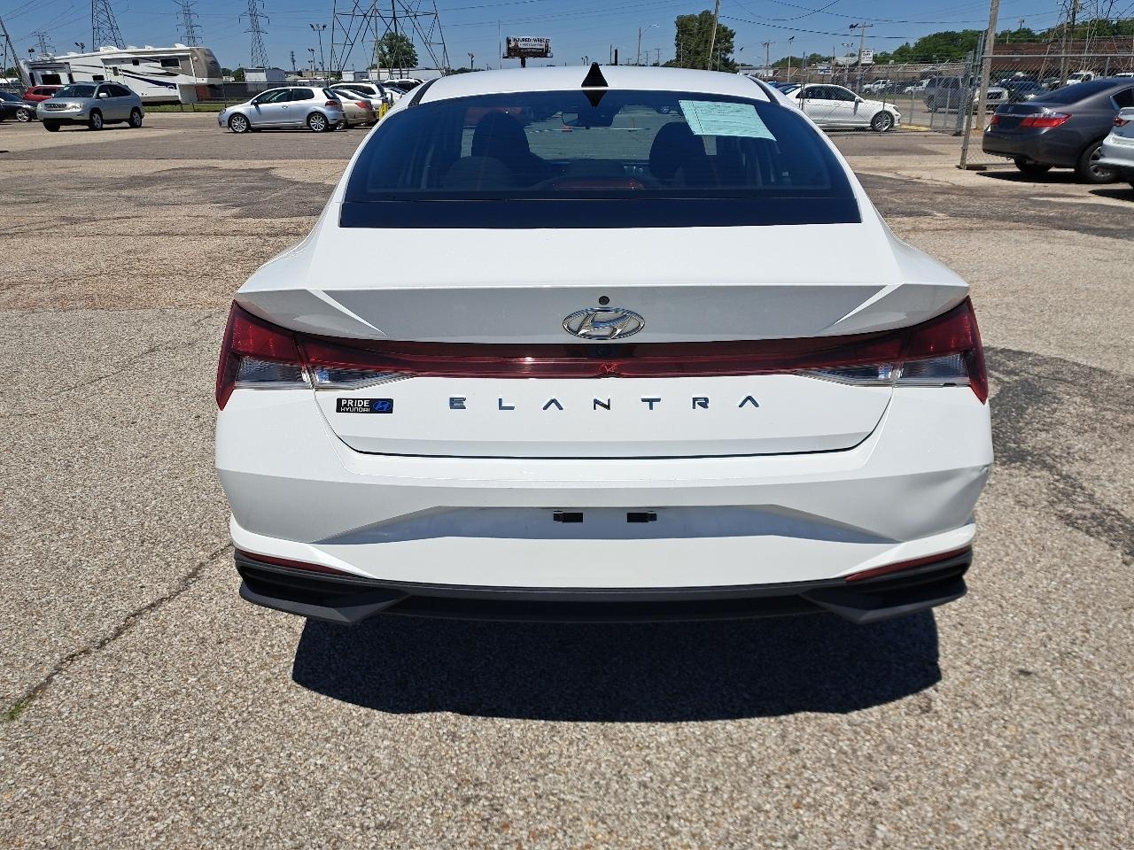 Hyundai Elantra SEL 2021
