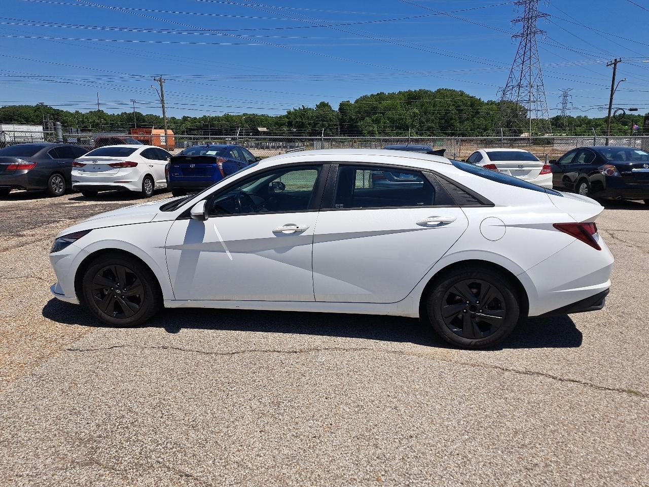 Hyundai Elantra SEL 2021