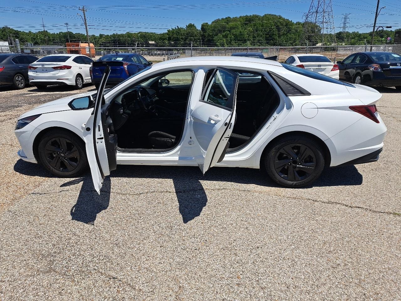 Hyundai Elantra SEL 2021