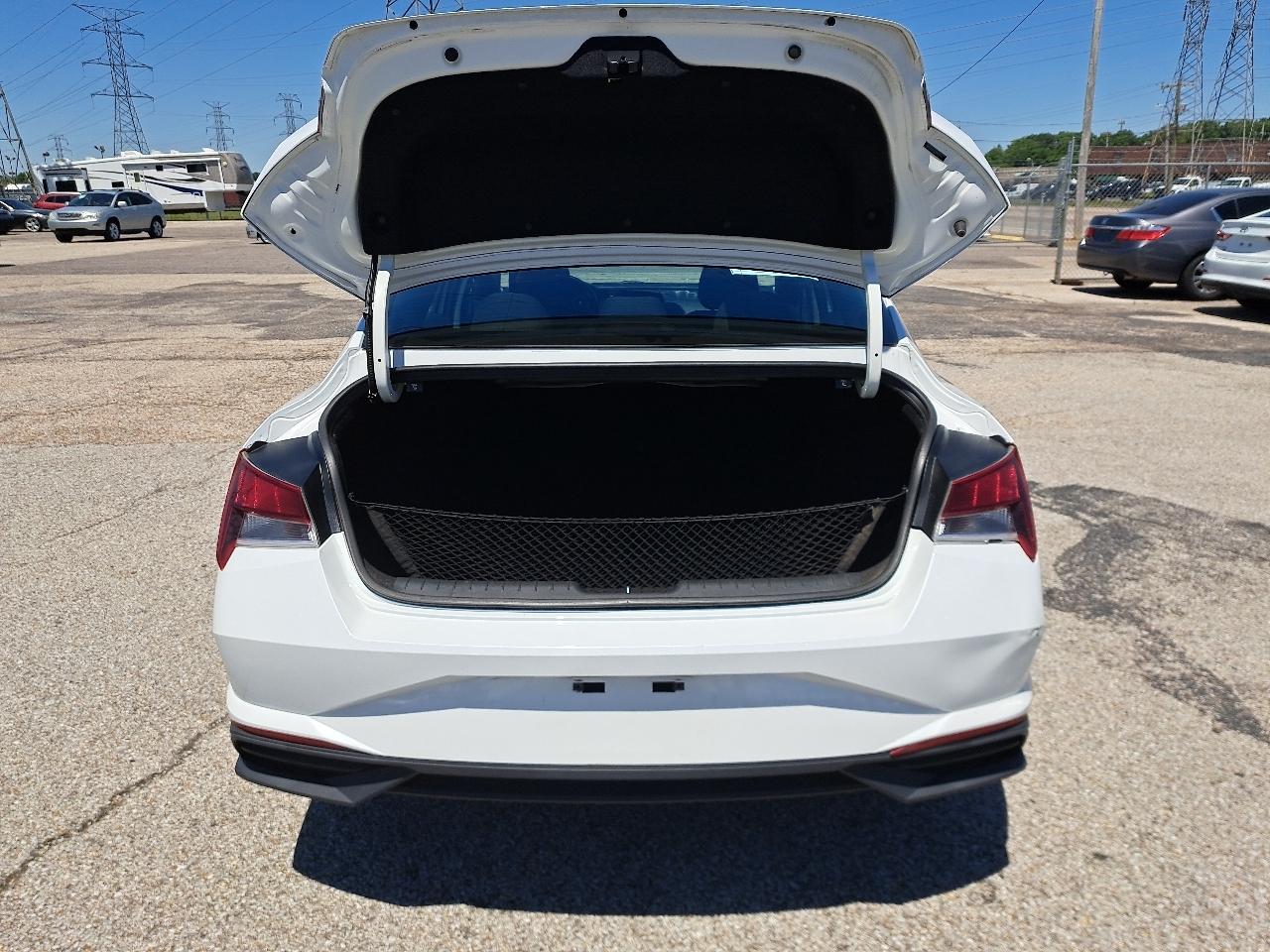 Hyundai Elantra SEL 2021
