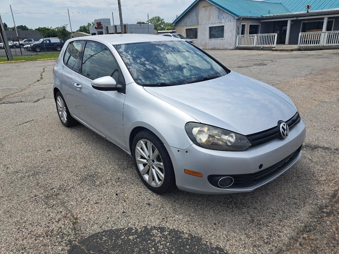 Volkswagen Golf 2dr HB Auto 2012