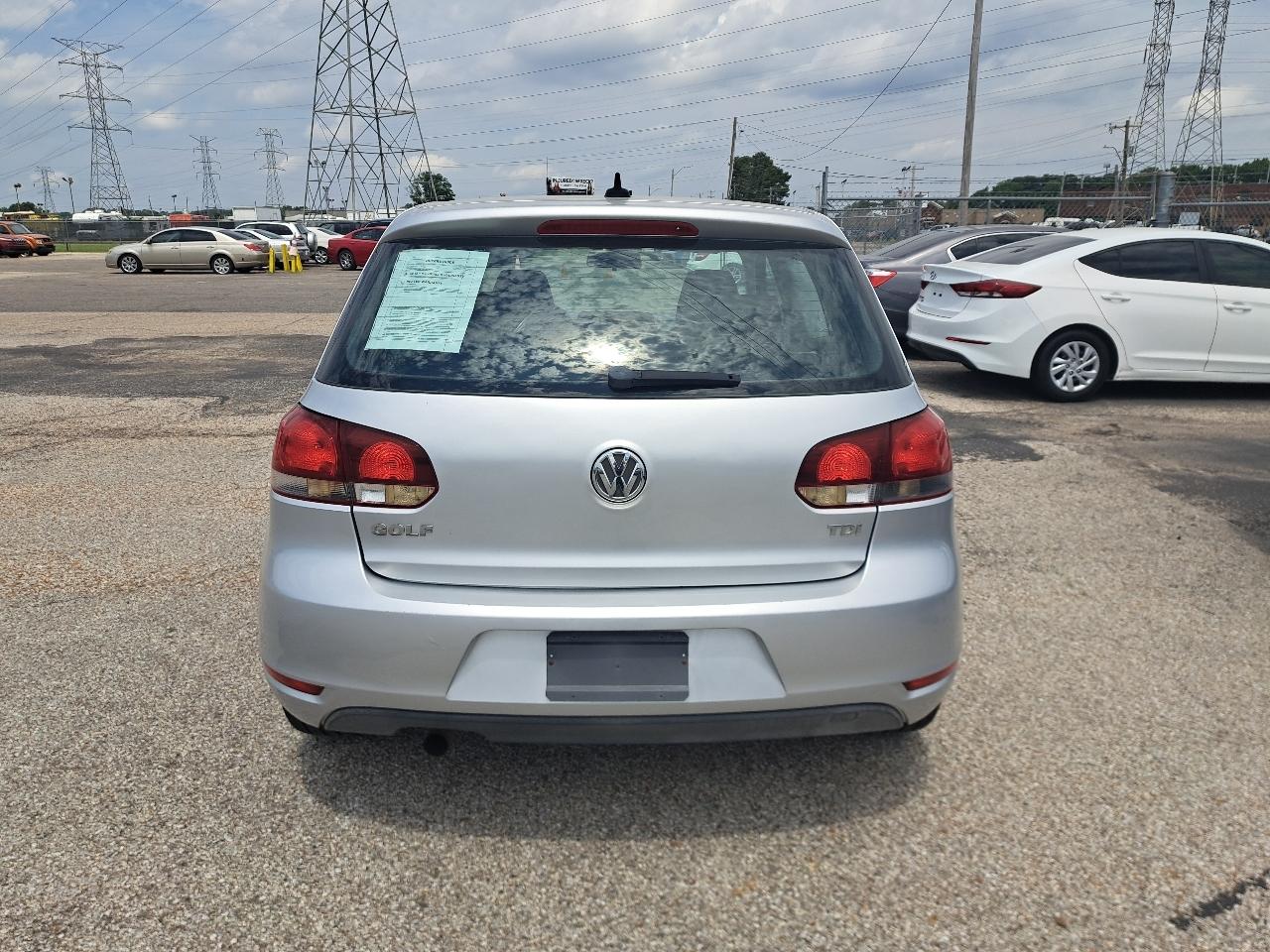 Volkswagen Golf 2dr HB Auto 2012