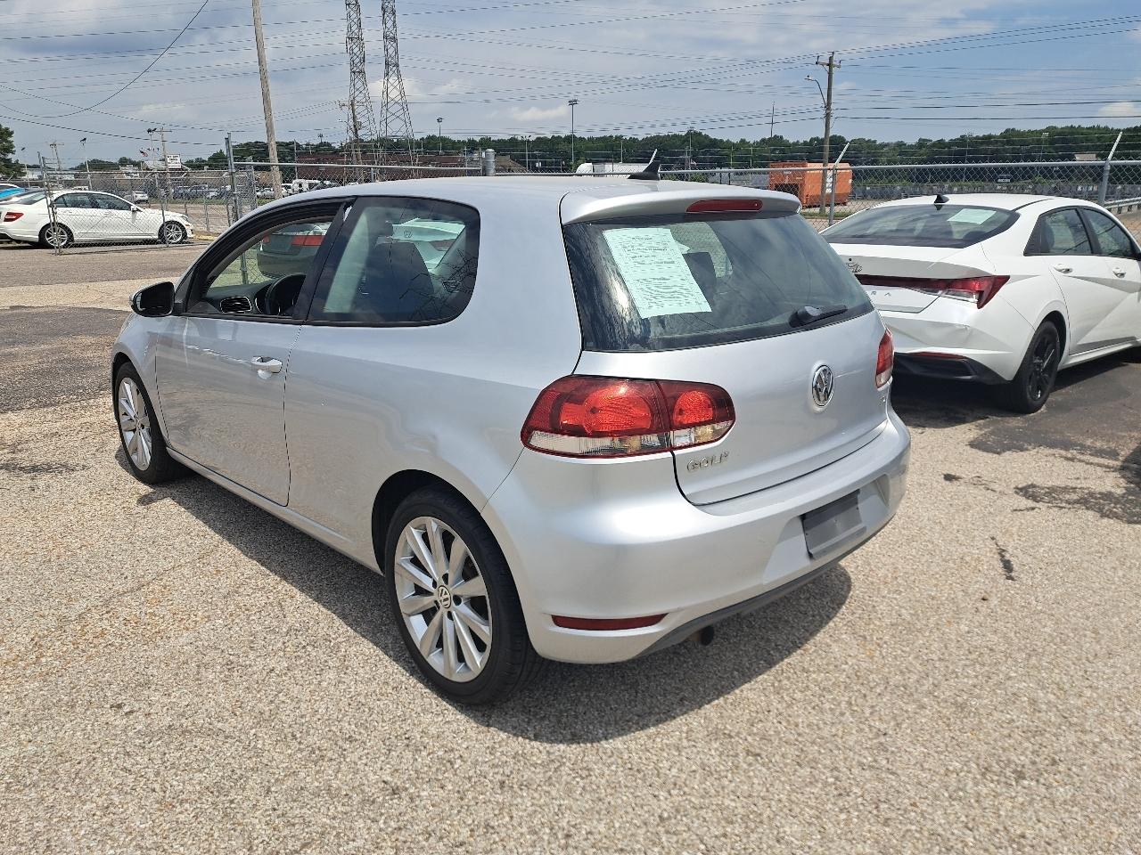 Volkswagen Golf 2dr HB Auto 2012