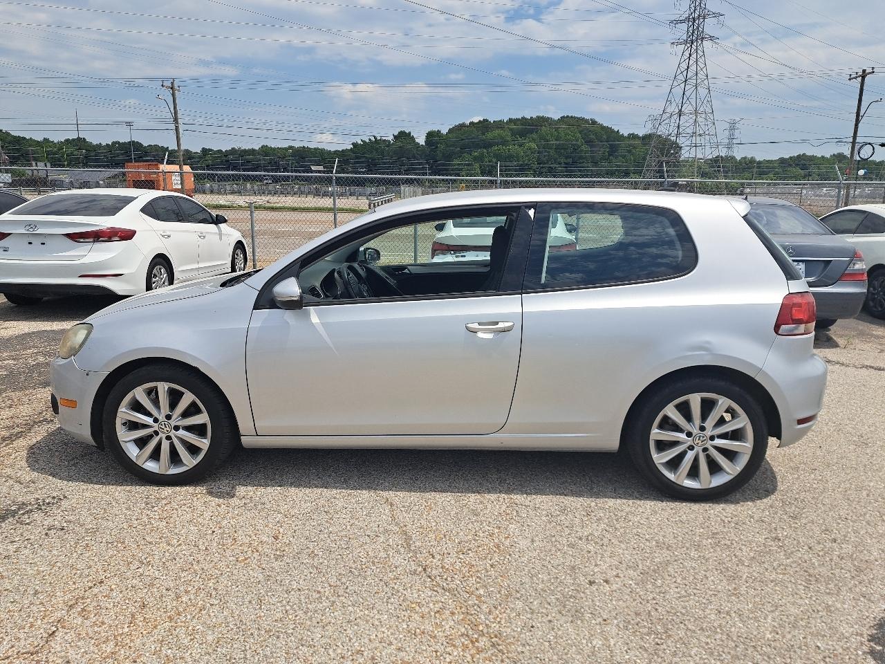 Volkswagen Golf 2dr HB Auto 2012