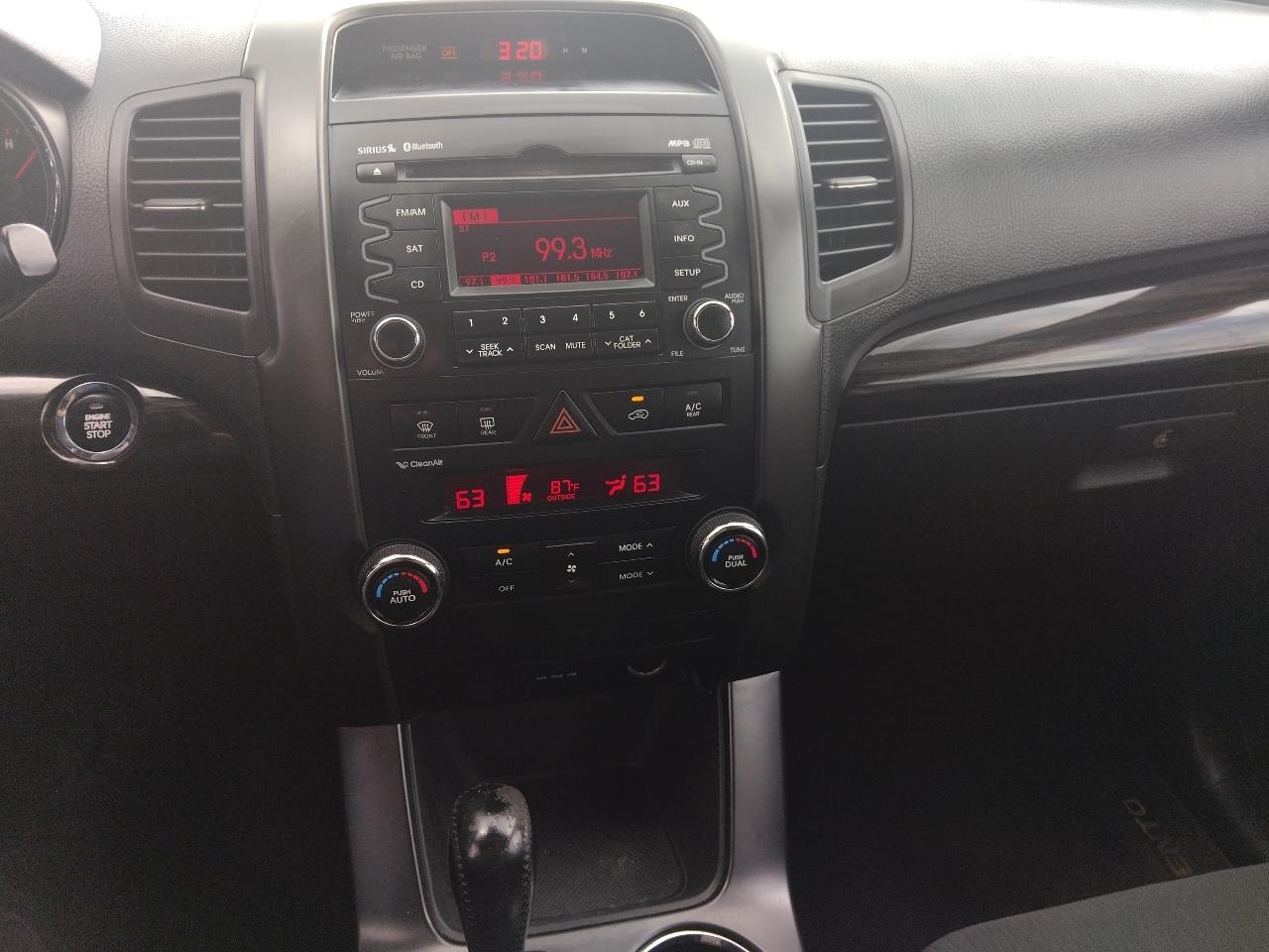 Kia Sorento EX V6 4WD 2011