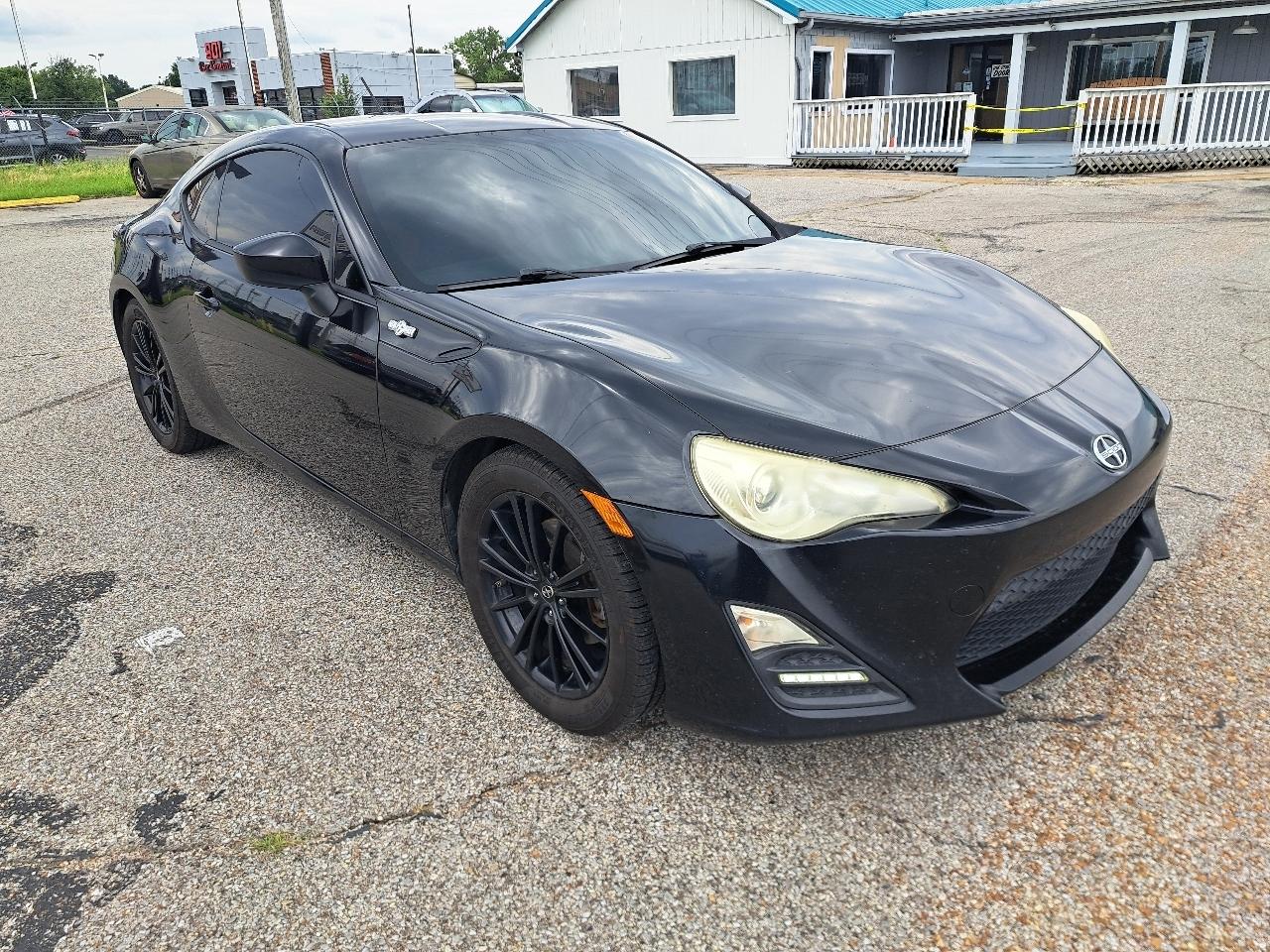 Scion FR-S Base 2D Coupe 2013