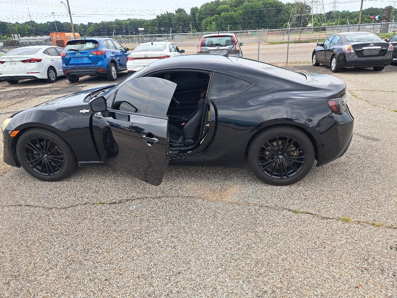 Scion FR-S Base 2D Coupe 2013