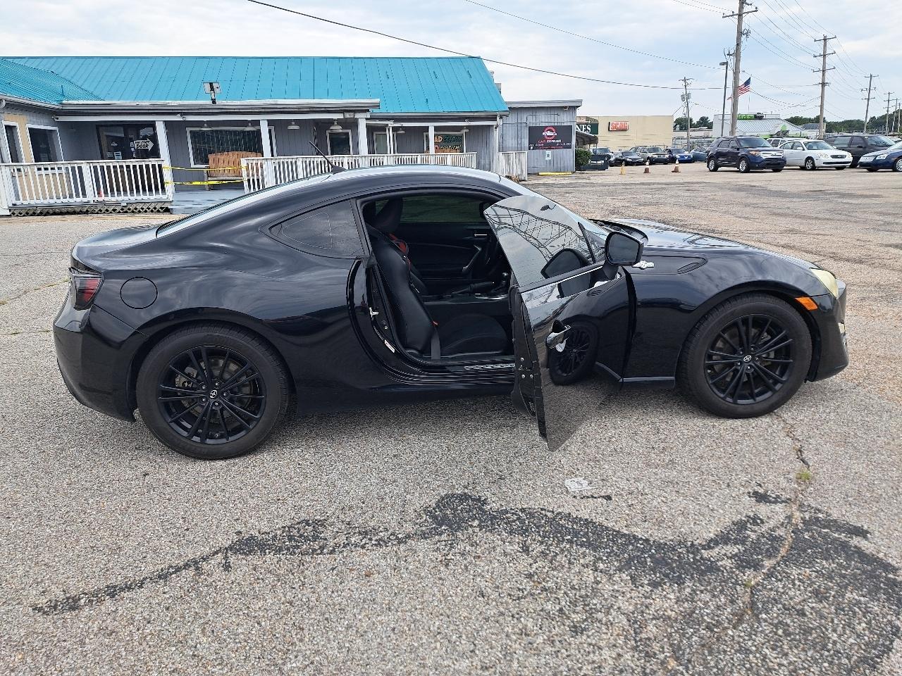 Scion FR-S Base 2D Coupe 2013
